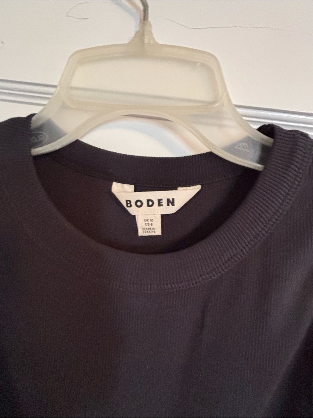Sleeveless Boden tank size 6